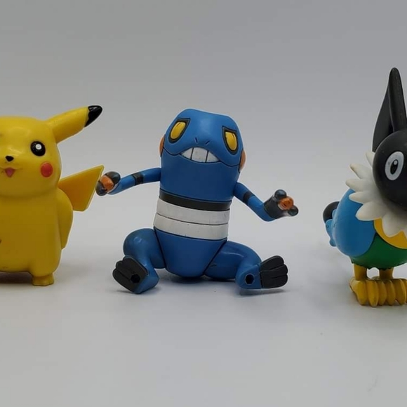 Pokemon characters Pikachu, Sylveon, Croagut, Chatot, Fennekin and Metang. - Picture 2 of 9